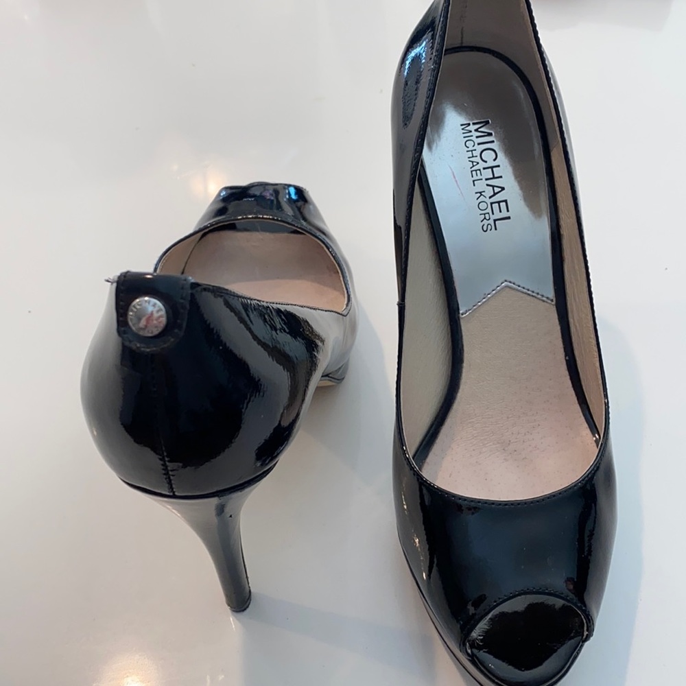Black Micheal Kors heels